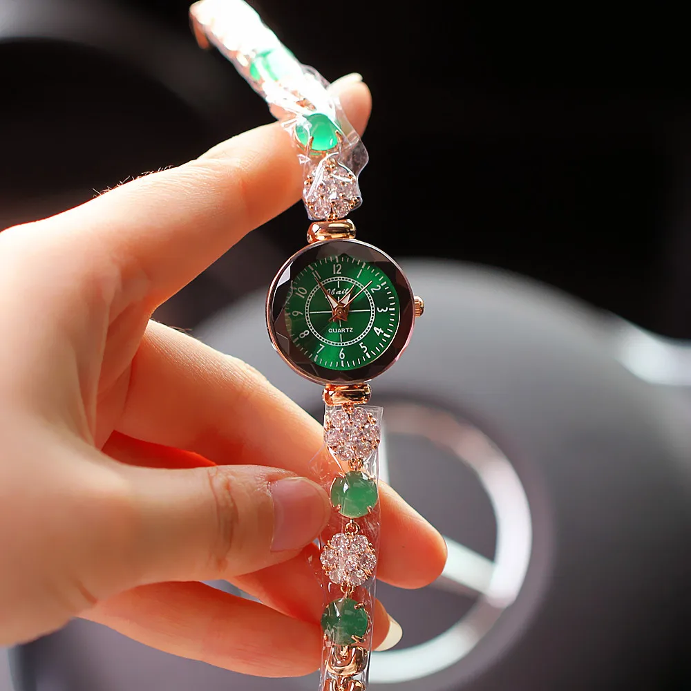 UTHAI Women\'s Watch New Light Luxury Fashion Quartz Wristwatch Luminous Green Diamond Waterproof Female Girles Bracelet Watches