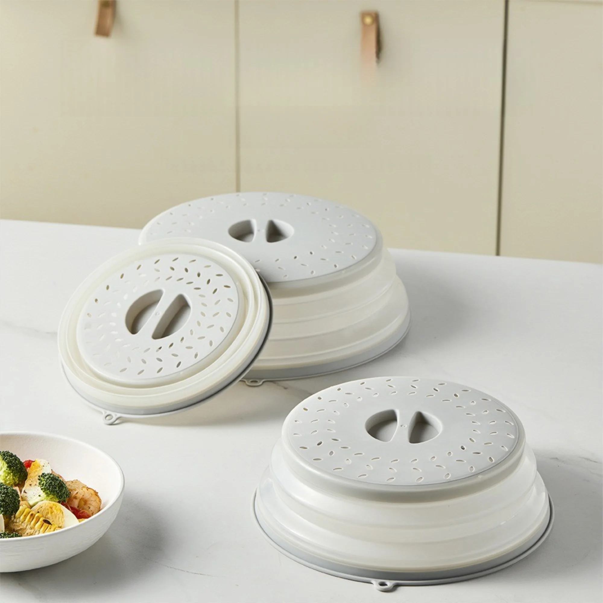 Oil-proof Microwave Splatter Cover Heat Resistant Retain Fresh Food Splash Protection Lid with Steam Drain Kitchen Gadget