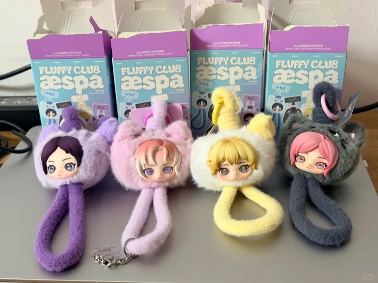Original POPMART Aespa Blind Box Fluffy Friends Serie Handy-Schlüsselband Niedliche Puppe Schreibtisch-Deko Sammlerstück Geburtstagsgeschenk – Detail 1