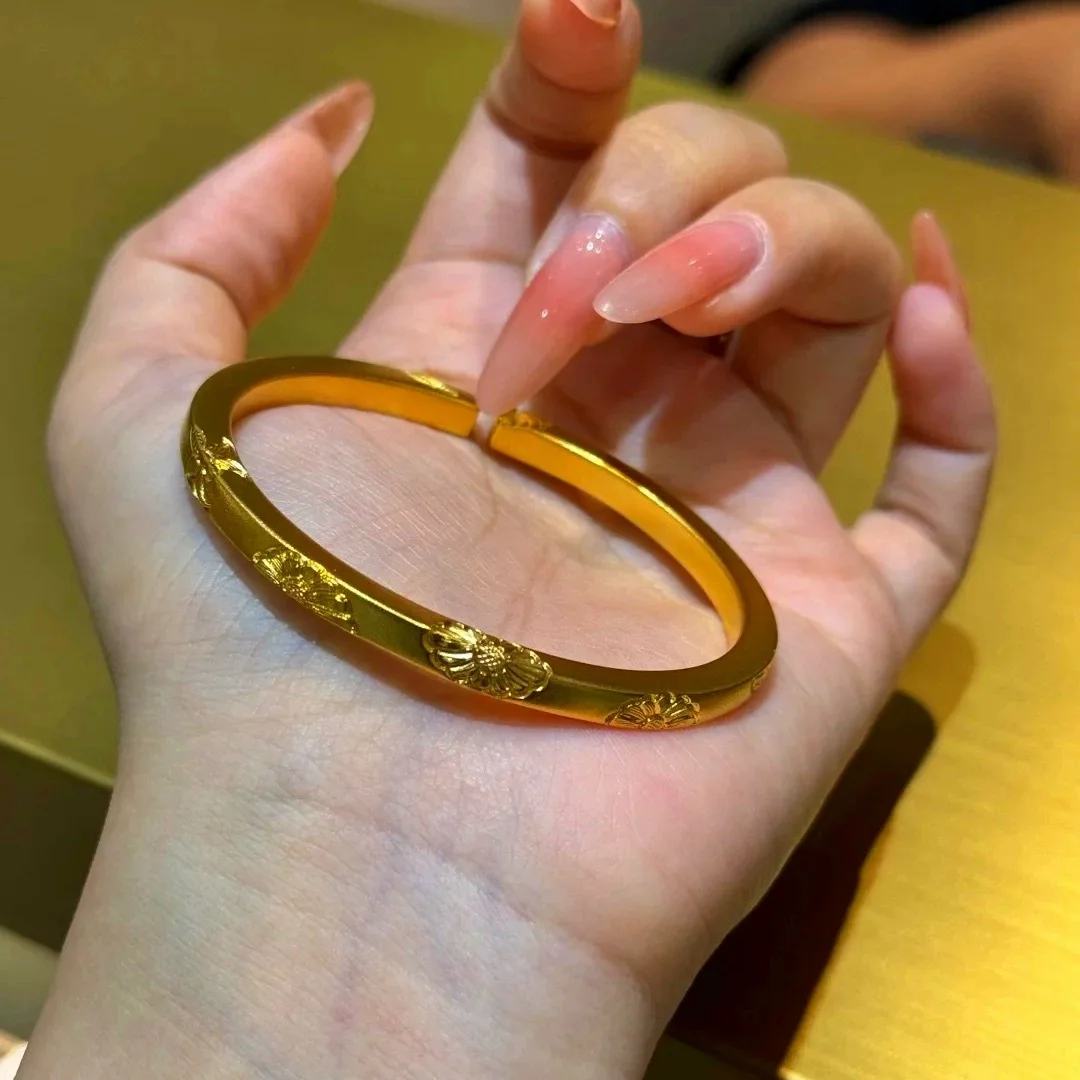 24K Gold Women's Daisy Bangle | AU999 Pure Gold, 3D diamond - set daisy petals, vine - engraved band, fresh & elegant