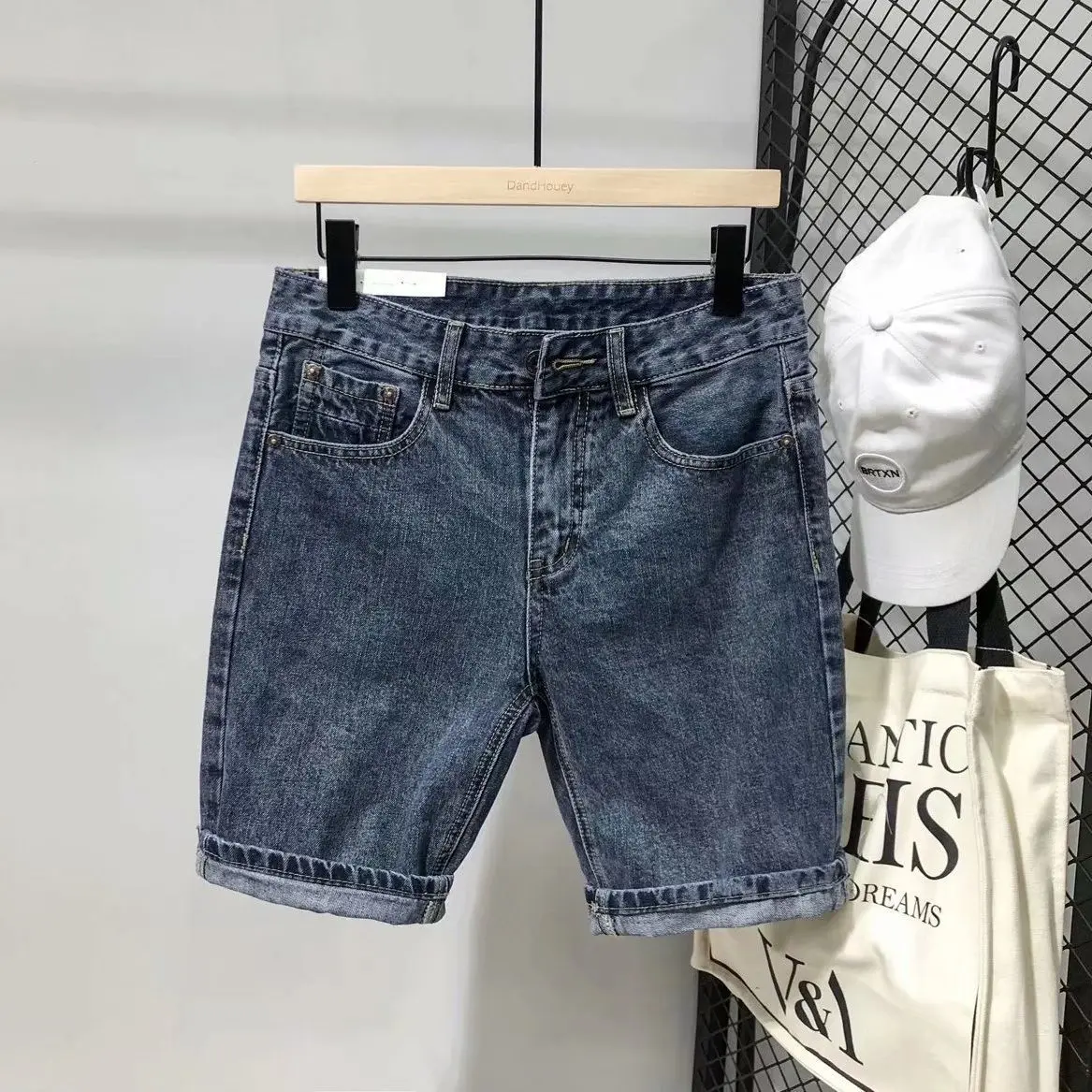 Marcas de luxo curto 2025 em linha reta magro-ajuste elástico meia calças verão fino médio calças retro velho rasgado denim shorts roupas masculinas