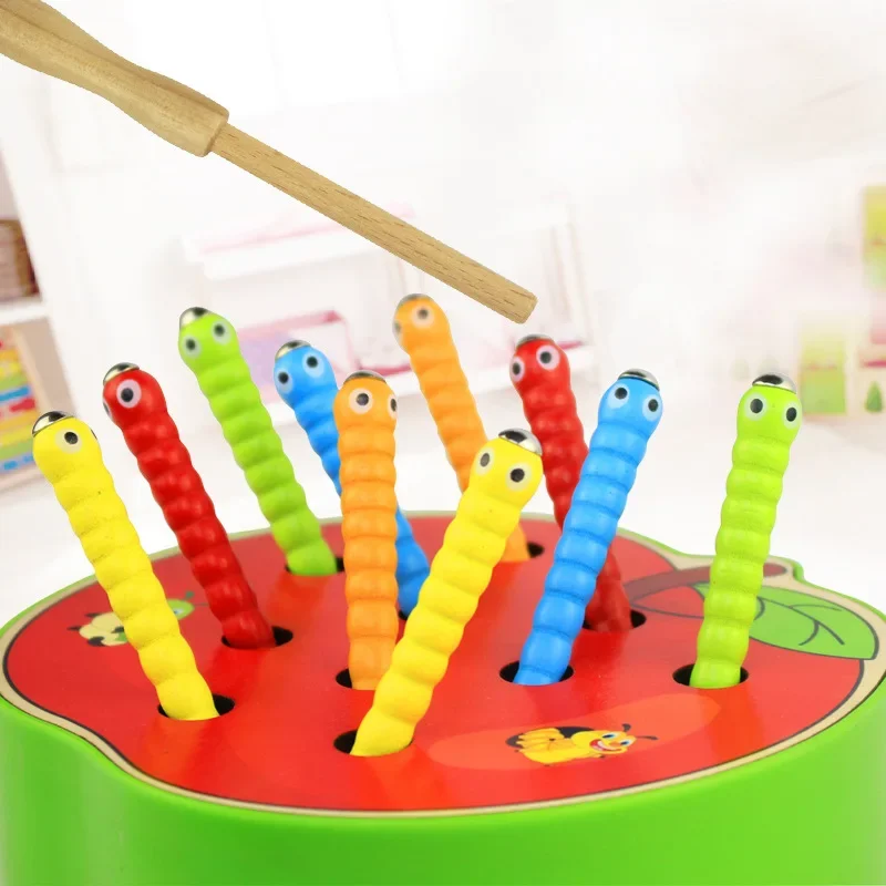 Wooden Strawberry Magnetic Bug Catching Game 5 Worms 1 Trematode Stick Accessory