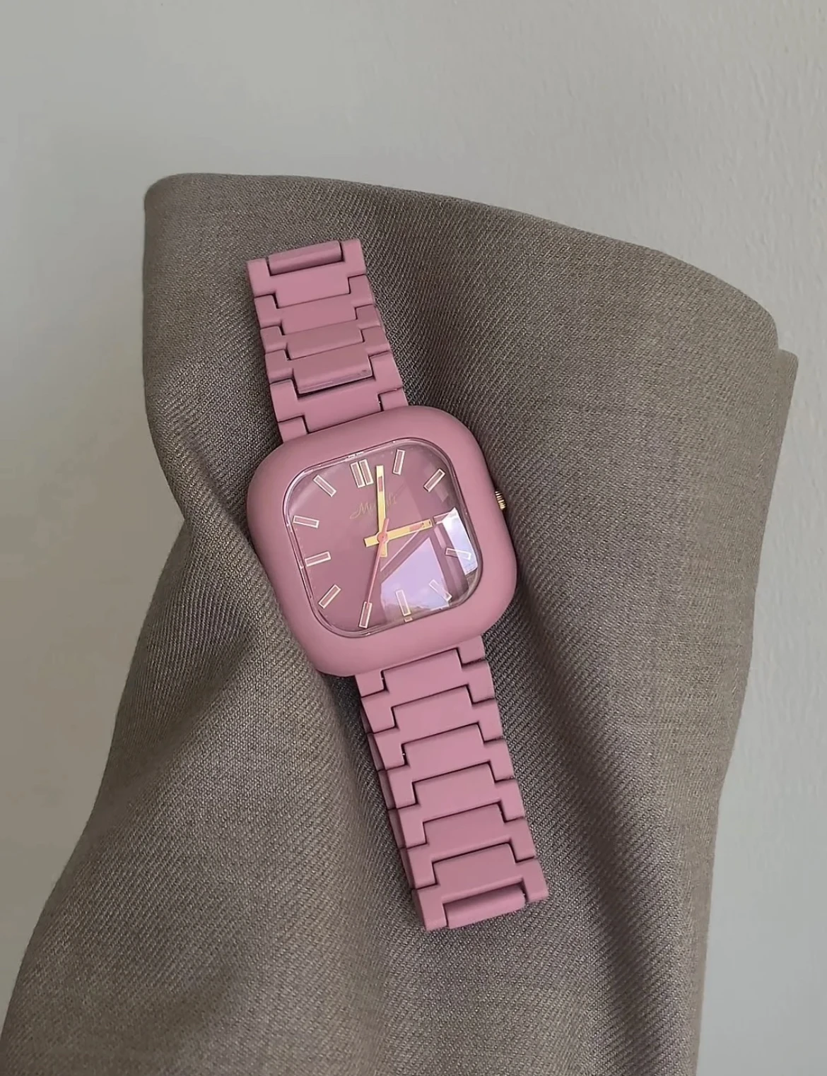 

Cherry Blossom Pink WatchStylish Large DialWomen'S WatchMultiple Color OptionsHigh-End Ladies' Luxury WatchHighQuality Timepiece