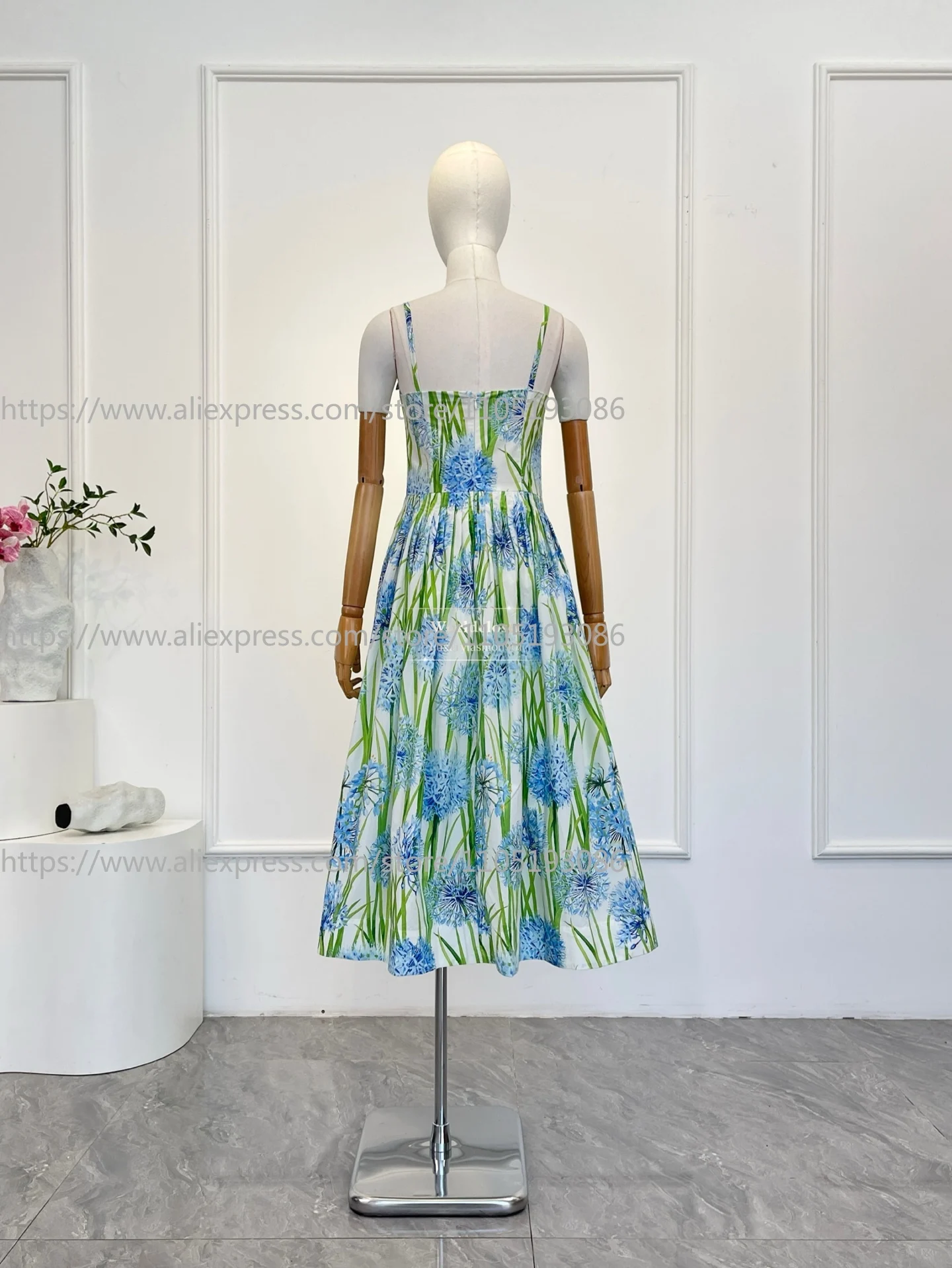 2026年新作 グリーンフローラルプリント ノースリーブ 花柄アップリケ チューブミディドレス ホリデー向け