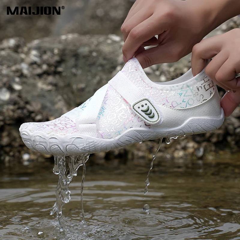 

Quick Drying Beach Walking Aqua Shoes Men's Breathable Light Water Sports Shoes Women's Wading Sneakers for Surfing Fishing