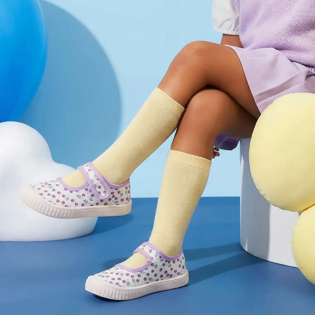 

Girls' fashionable casual sports shoes spring and summer soft soles suitable for indoor and outdoor kindergarten students