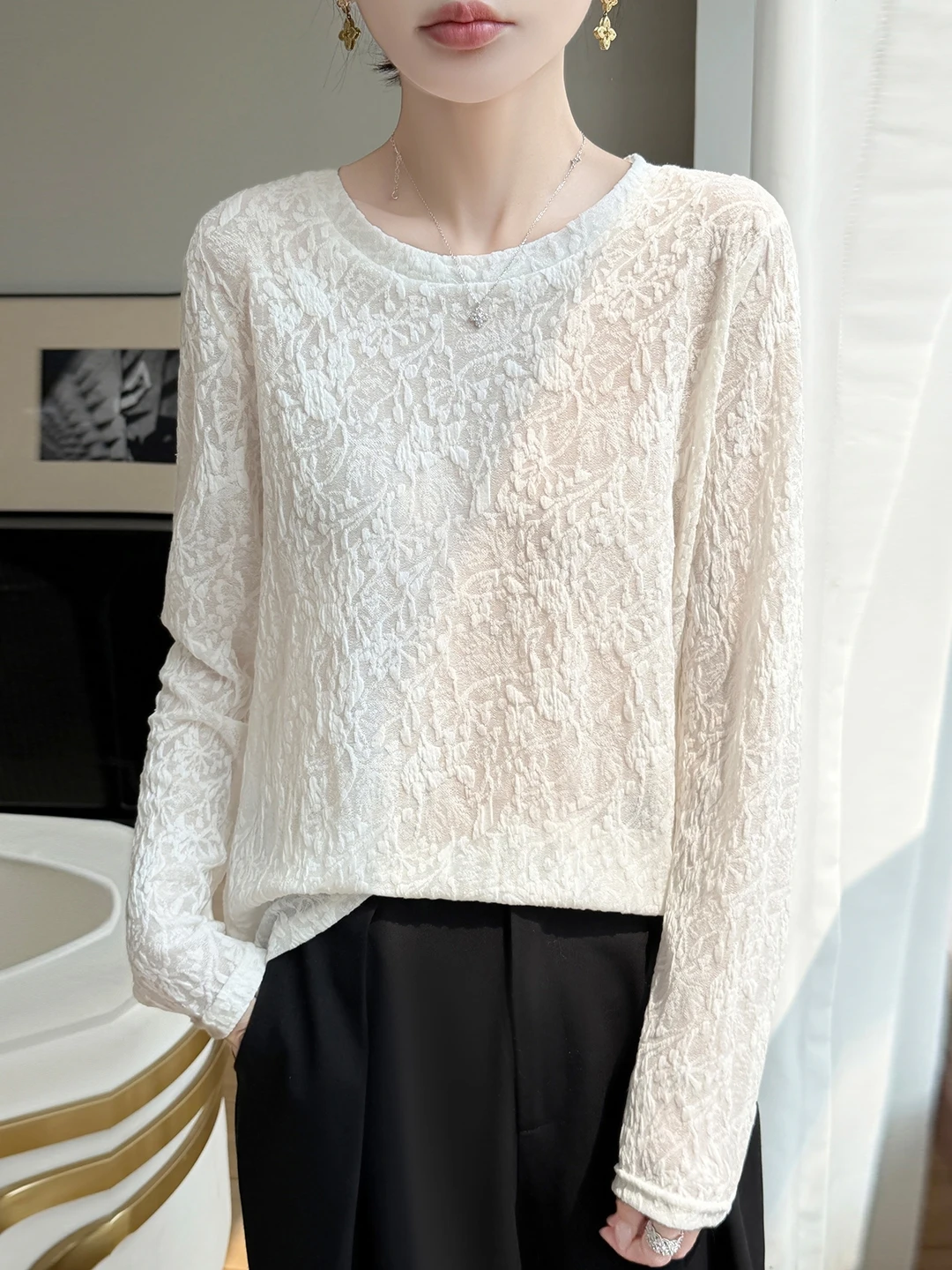 2026 New Lazy Style Hollow out Lace Top Women's White round Neck Loose High End Gentle Upper Apparel Knitted Sweater