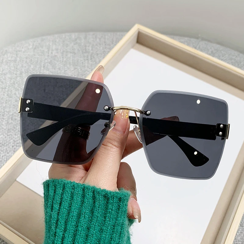 1 قطعة النظارات الشمسية مربع خمر امرأة الكلاسيكية الرجعية التدرج مرآة فرملس نظارات شمسية الإناث موضة بدون شفة Oculos دي سول