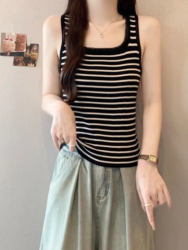 プラスサイズの女性のレーストリムスクエアカラースベルストラップベストアウターストライプトップ夏ファイオン通勤スルールーズフィット