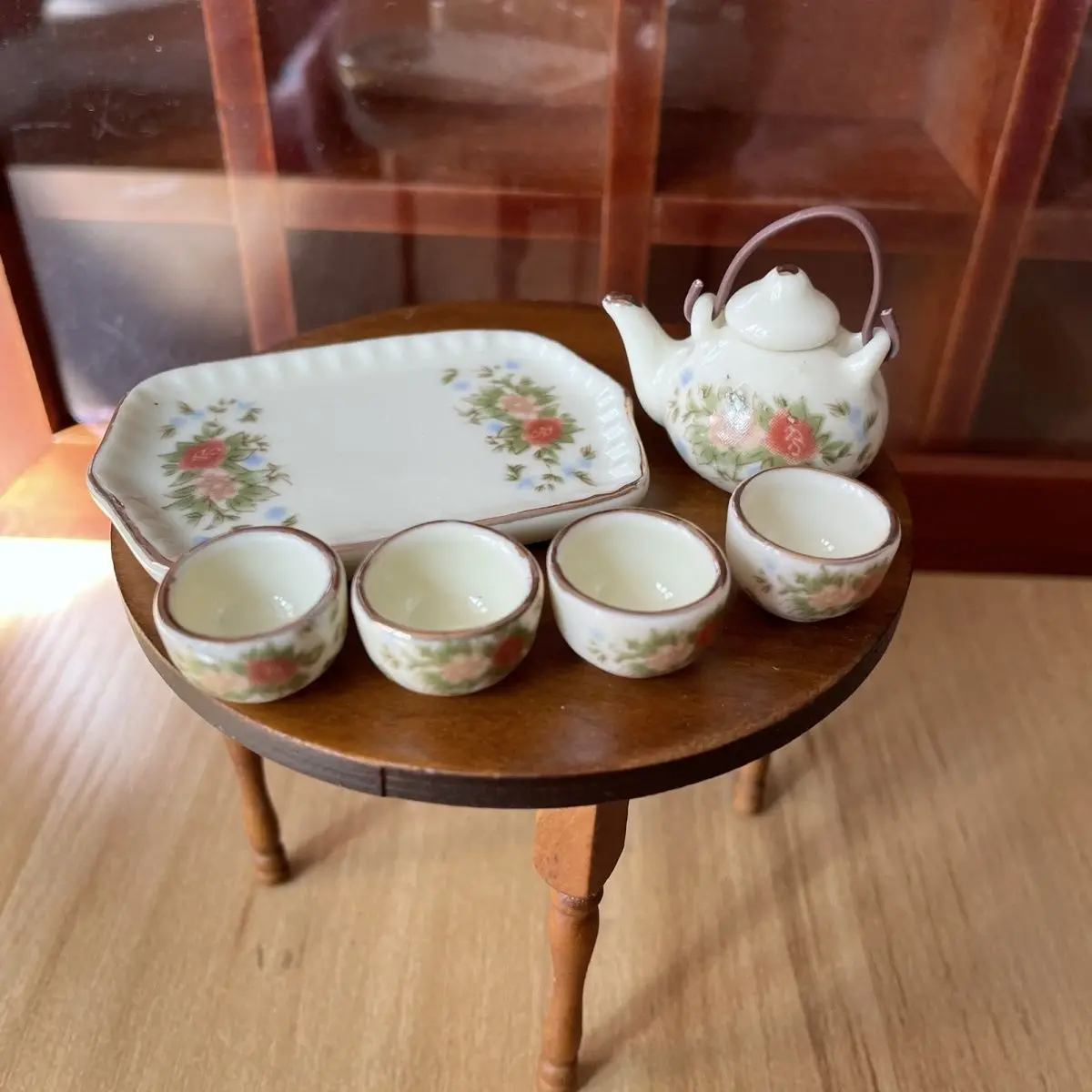 

Handmade 1:12 Mini Ceramic Tea Party Set for Dollhouse, Durable Pretend Play Toy & Imaginative Kids’ Role Play Gift