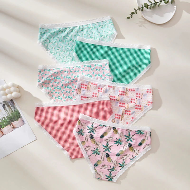 5 Stück frische und süße bedruckte Damen-Slips, sexy und stilvoll mit Spitzenbesatz, mädchenhafte Unterwäsche, vielseitige und atmungsaktive Höschen