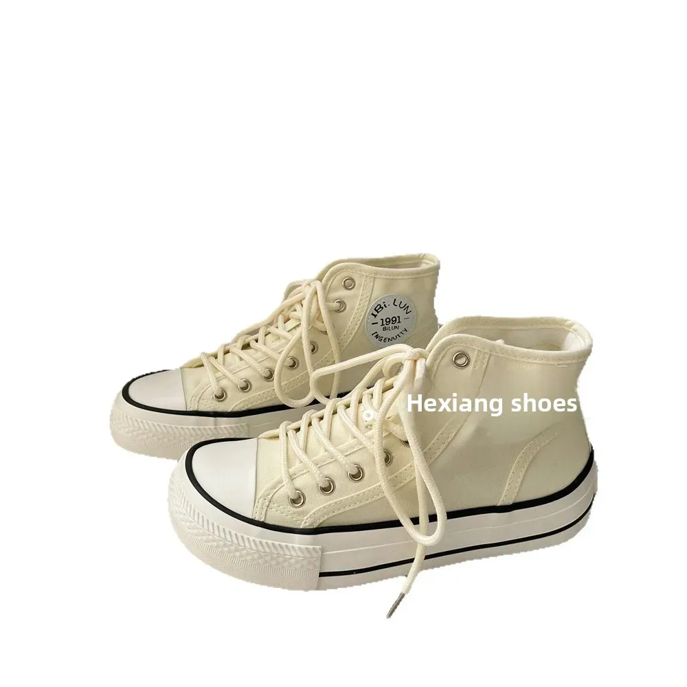 جديد 2025 نسخة واسعة عالية الجودة برأس مانجو على الطراز الكوري أحذية قماشية متعددة الاستخدامات للنساء أحذية خفيفة الوزن قابلة للتنفس