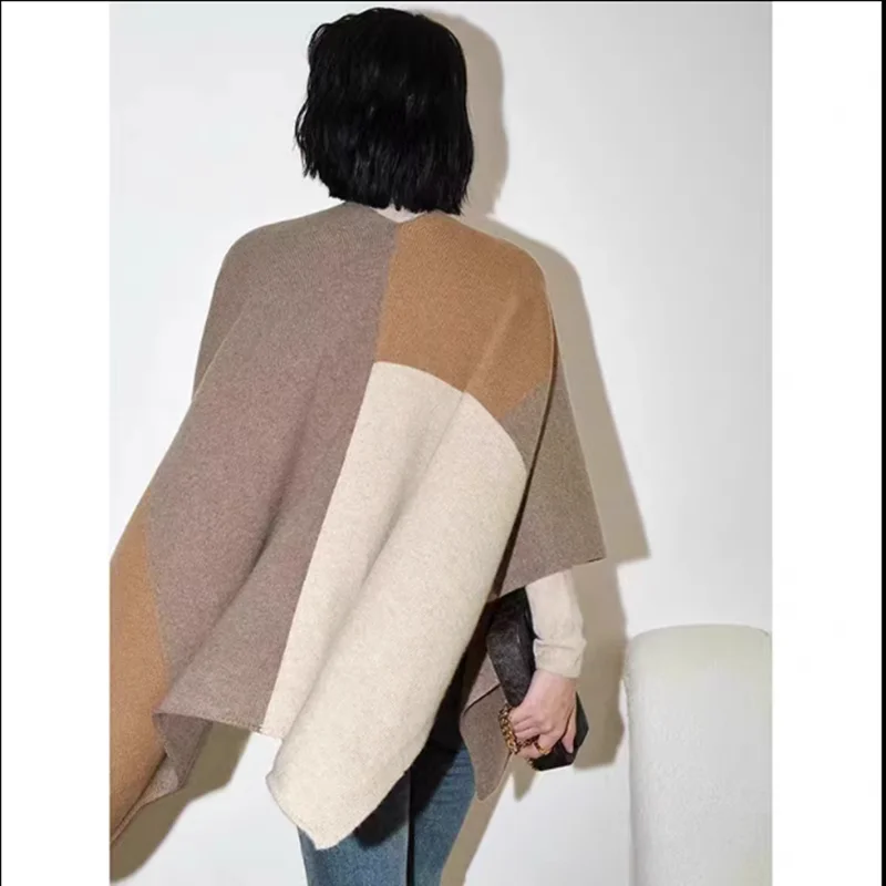 Autumn and winter high-end color matching pure wool knitted cardigan for women's design sense large shawl jacket casual  shawl