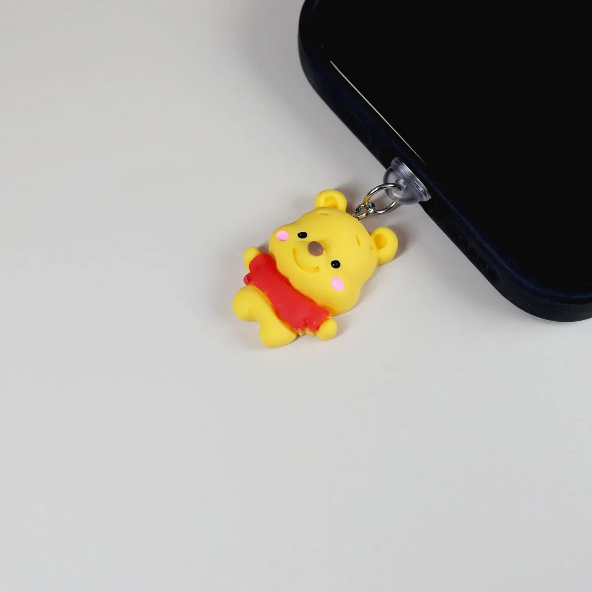 بوه الدب لوسو الفراولة الدب الهاتف الغبار المكونات لطيف الراتنج سحر آيفون نوع C ميناء ديكور Kawaii هدية #4