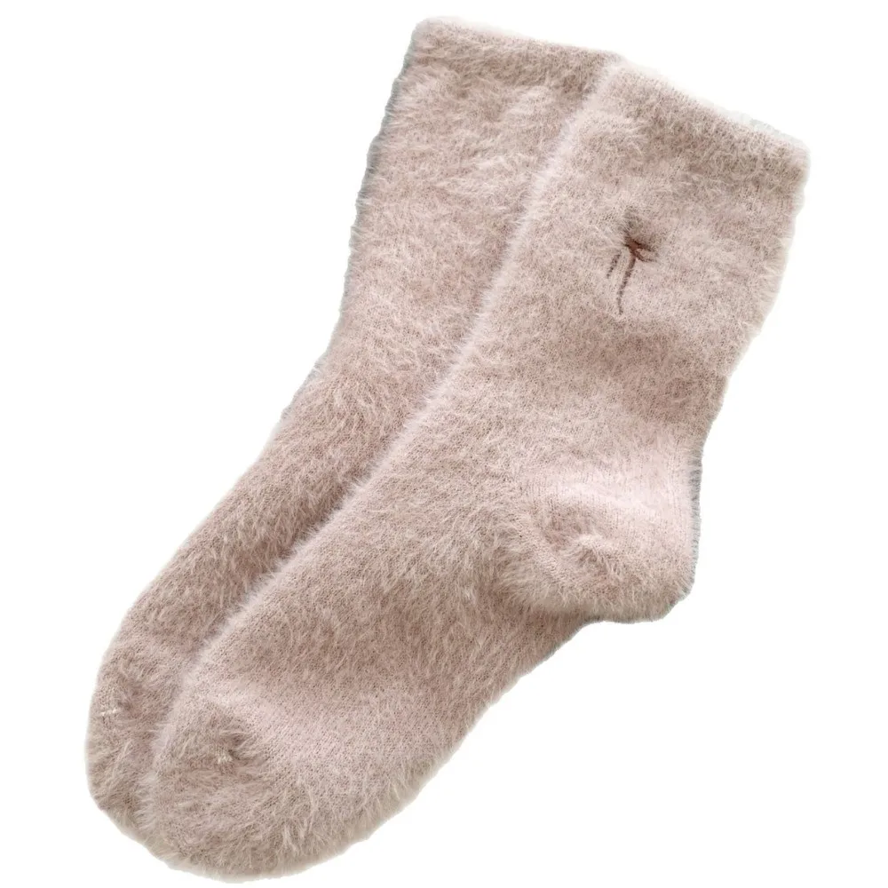 الخريف الشتاء الدافئة جوارب يمكن السير بها على الأرض Bowknot الصوف سميكة فروي الجوارب المطرزة الكرتون منتصف أنبوب جوارب النساء