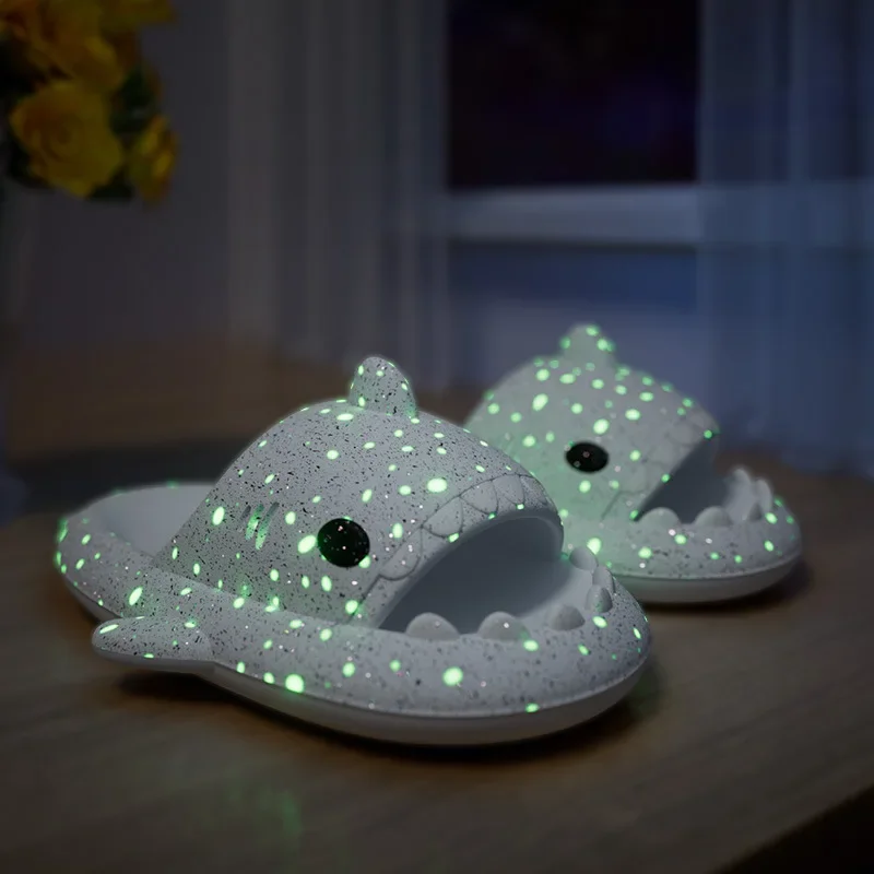 Luminous Shark Slippers Fashion Women\'s Home Floor Cute Shoes Men\'s Summer Beach Slides Night Glowing Couples Cartoon Sandals