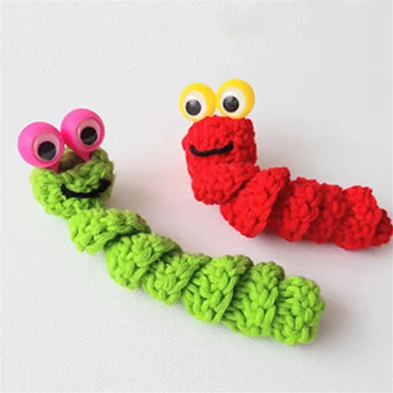 Funny Home Decoration Ornaments Handmade crocheted Worry Worms Stress Relief Anxiety with Positive Card Worms Doll Fidget Gift