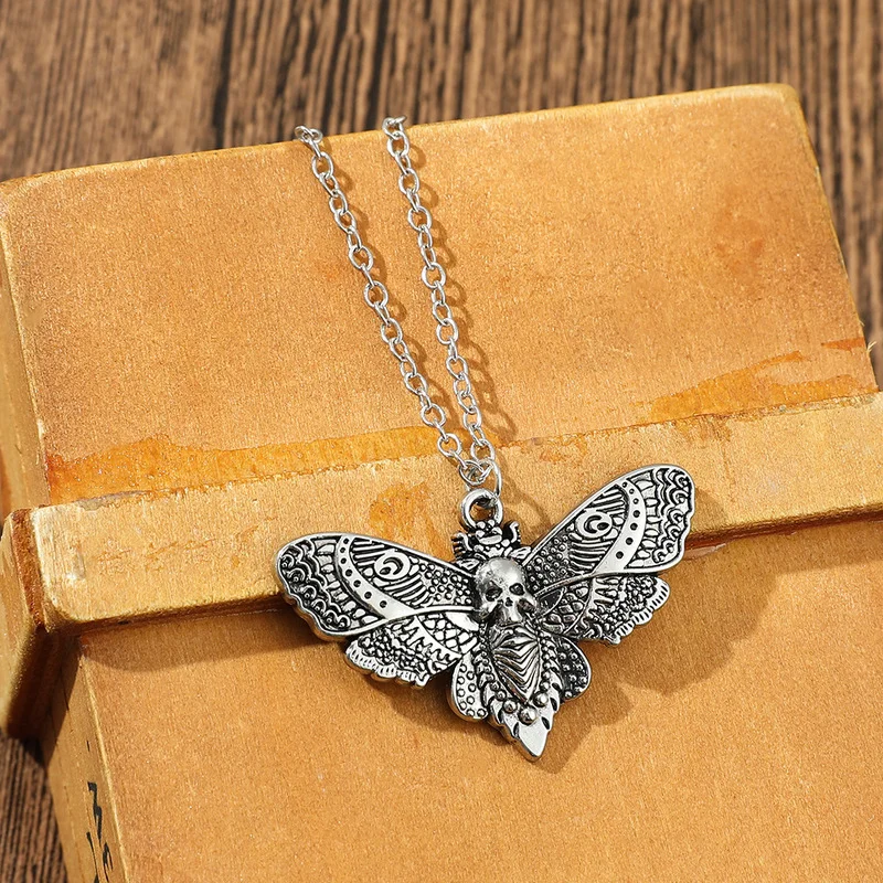 2022 novo sino morte borboleta pingente colar men aço inoxidável crânio detalhe gótico animal jóias presente de aniversário atacado