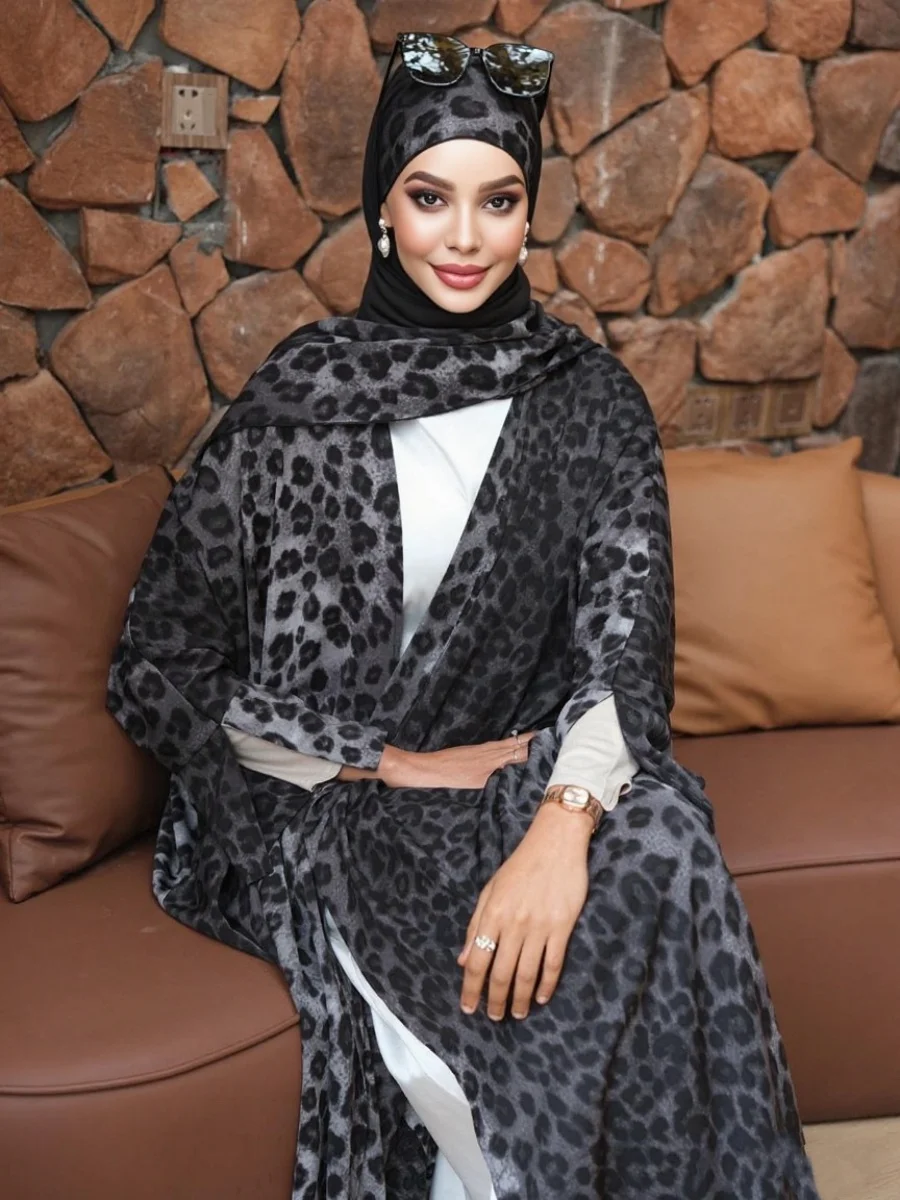 Kaftan Hijab Leopardo Dubai Abaya Abierta - close-up view