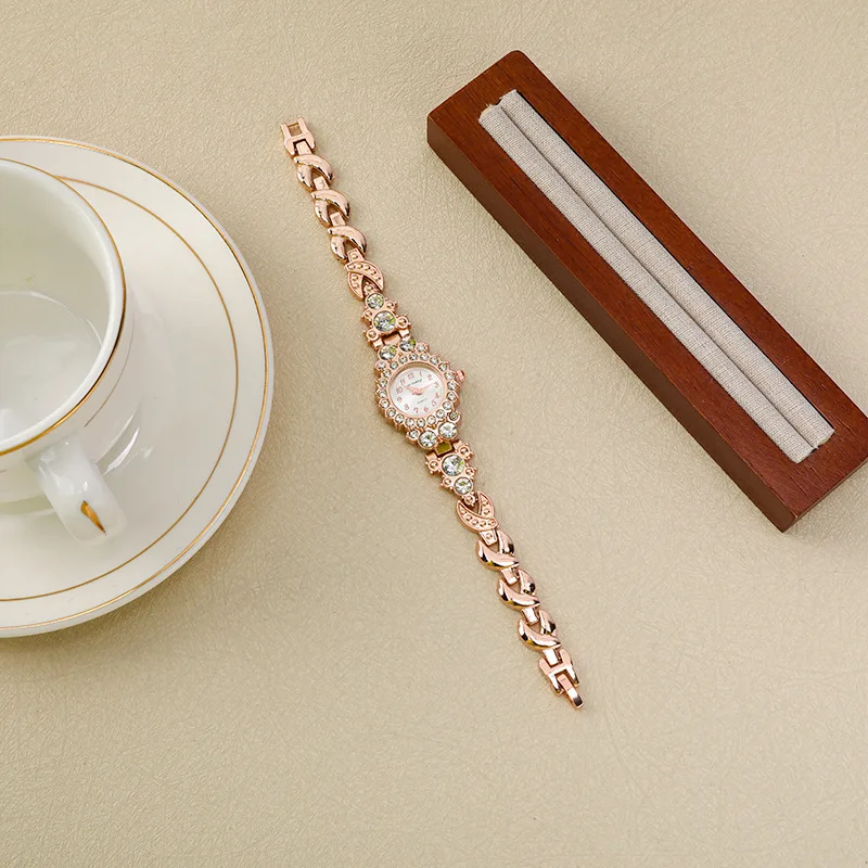 Модный браслет, персонализированные часы с бриллиантами, женский браслет из Европы и США, кварцевые студенческие часы