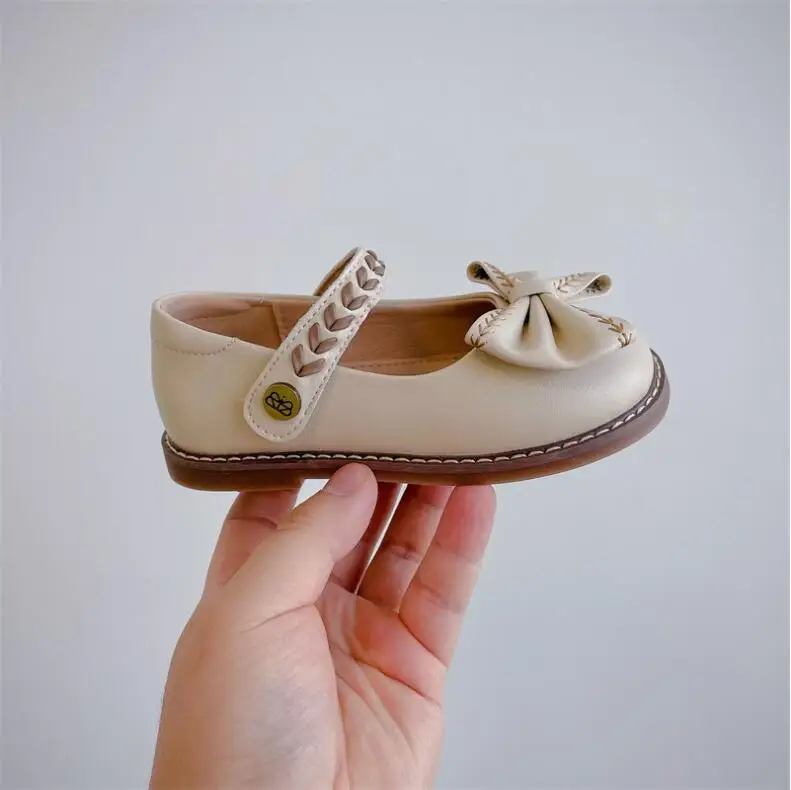 Spring 2024 New Children's Shoes Little Girls' Sweet Bowknot Princess Boots Korean Fashion Temperament Girls' Black Beige Leathe