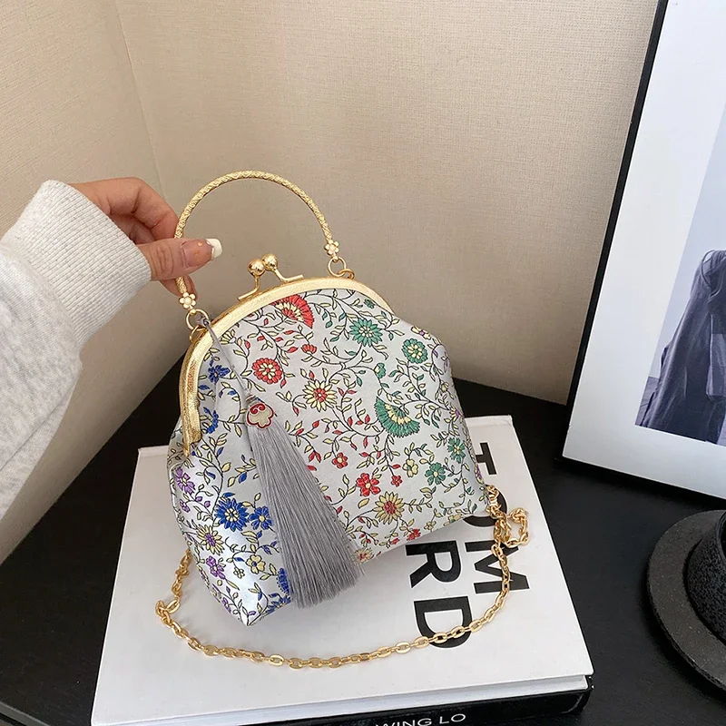 

Top Selling Chinese Style Silk Buckle Chain Embroidered Mini ToteBag Chinese Style Ancient Style Hanfu Elements CheongsamBag New