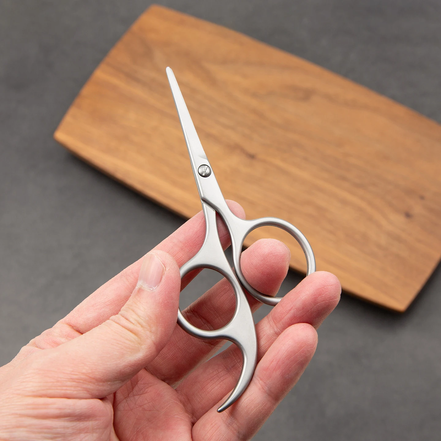 Mini Stainless Steel Nose Hair Scissors Round Head Beauty Trimmer Nose Hair Trimmer Portable Ergonomics Nose Hair Cutter