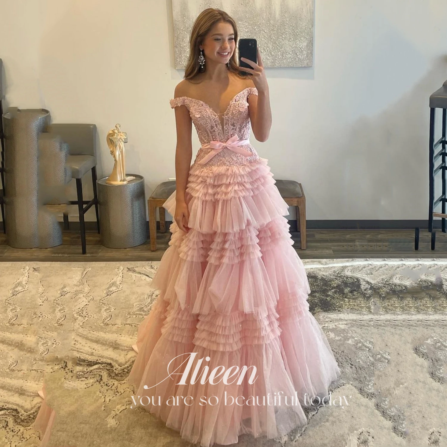 

Aileen Light Pink Ball Gowns Beading V-Neck Bow Evening Dress Appliques Tiered Pageant Made To Order Robes De Soirée Formal Prom