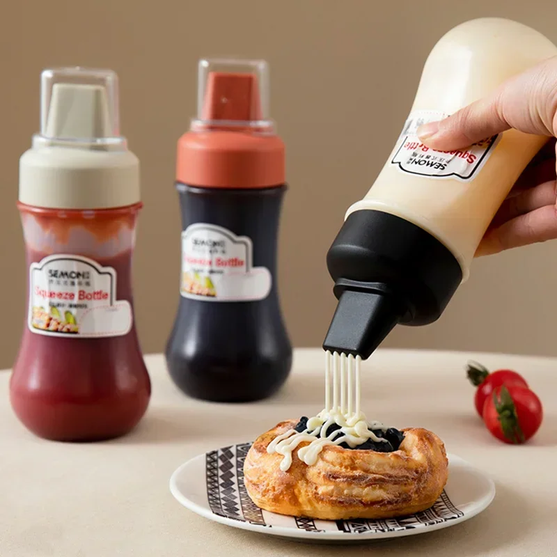 350ML Sauce Squeeze Bottle Five Hole Plastic Ketchup Bottle Sauce Honey Dispenser Container Kitchen Condiment Olive Oil Bottles