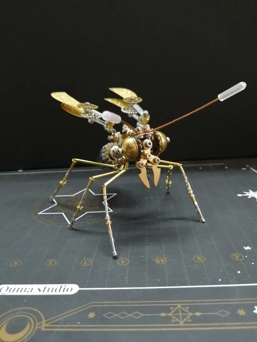 Steampunk Mechanical Insects DIY Tiger Head Bee Metal Assembly Model Kit Handmade 3d Puzzle Decompression Toy - 200pcs+