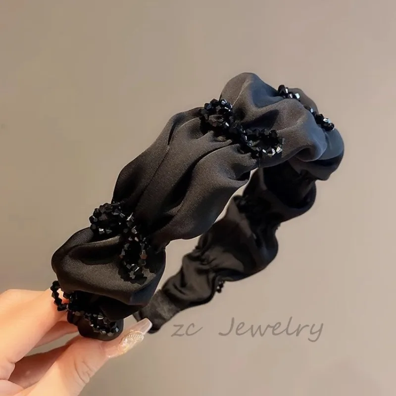 

Sophisticated Black Crystal Hair Hoop Elegant Rhinestone Design Non-Slip Headband for Women Versatile Hair Accessories