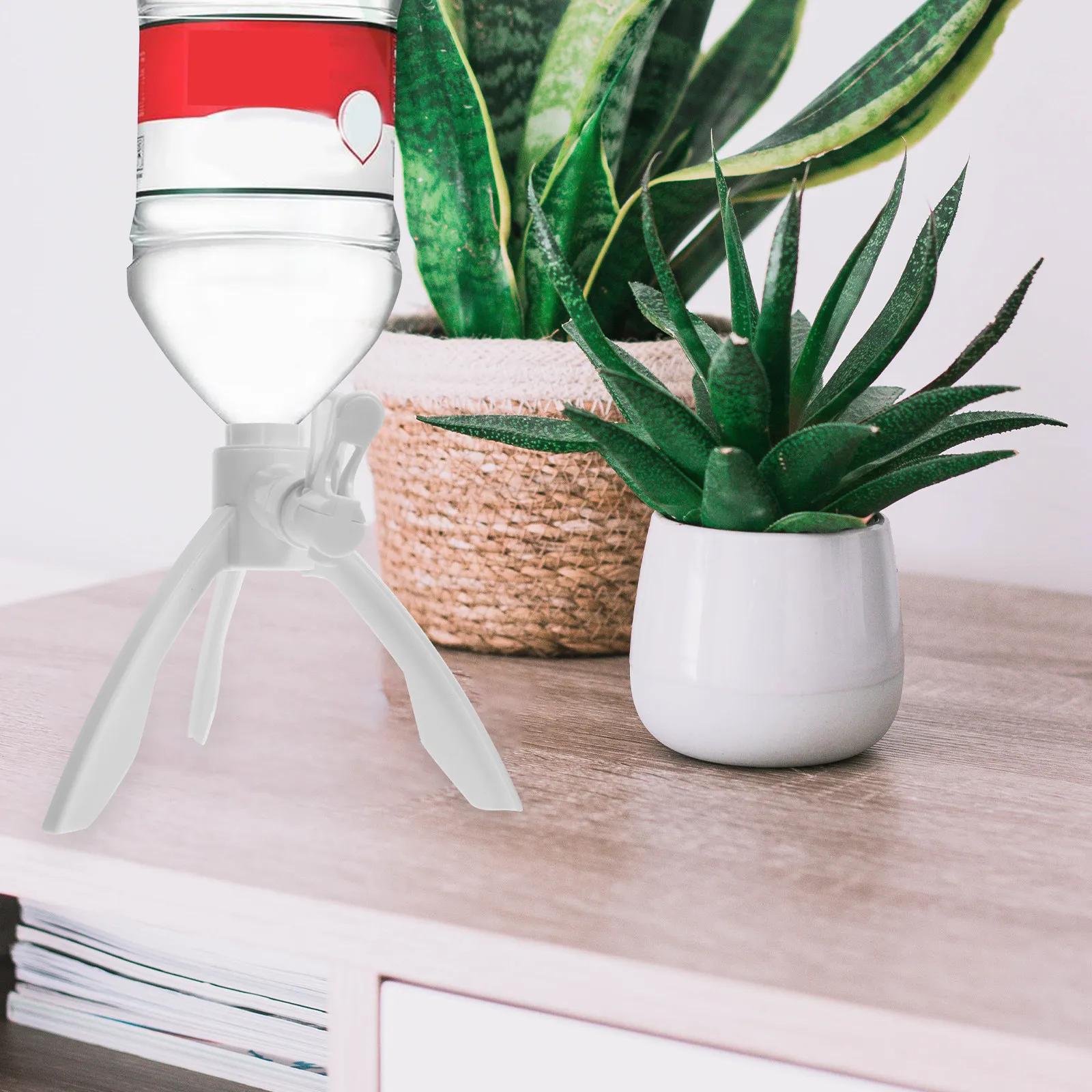 Soporte para Dispensador de Agua Resistente, Compatible con Garrafas de 5L y 4.5L, Estructura de Plástico Reforzado, Base Trípode Estable con Grifo Dispensador