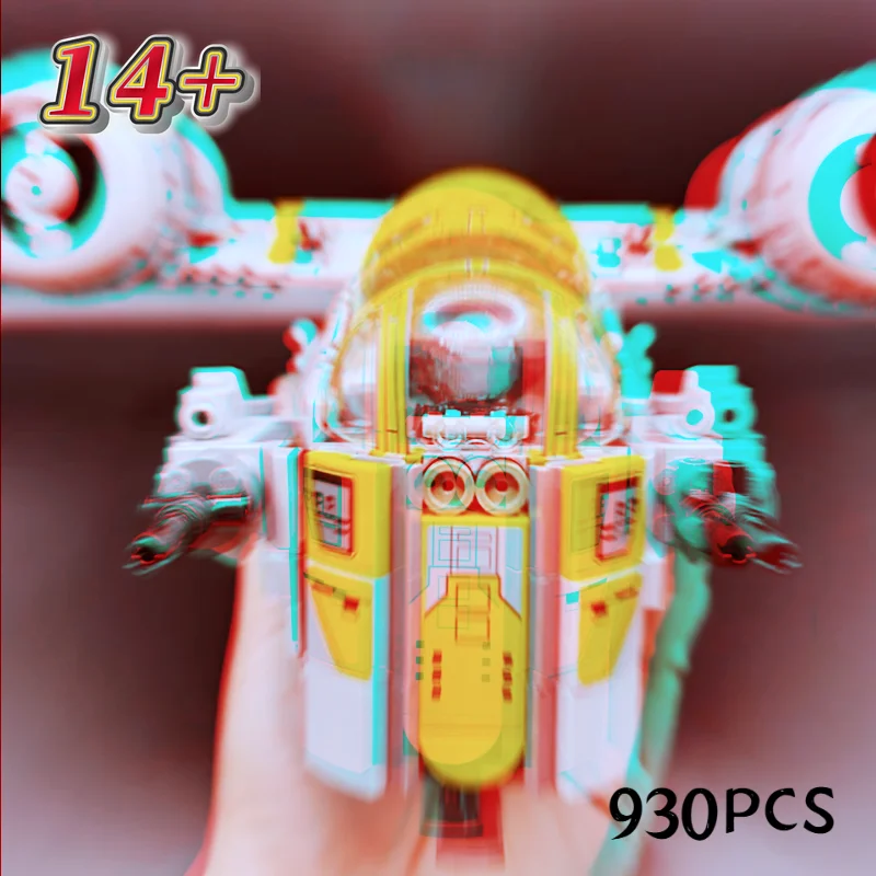 In Stock Ornament Construction Toys 930PCS Interstellar Conflict Iconic Ship Building Blocks for Friends Birthday Party Gifts