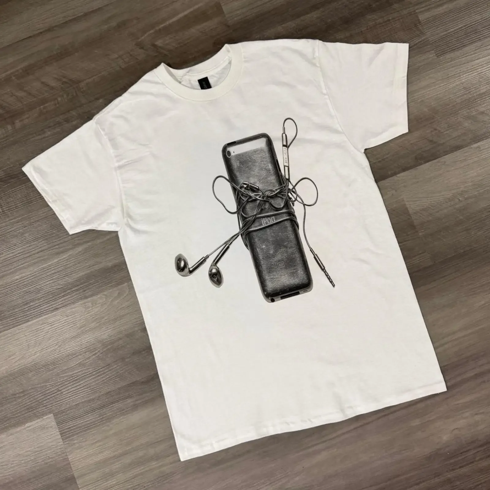 Vintage 2000s Y2K MP3 Player Wired Earbuds T Shirt Retro Music Gadget Aesthetic Casual vintage Washed designer clothes Soft