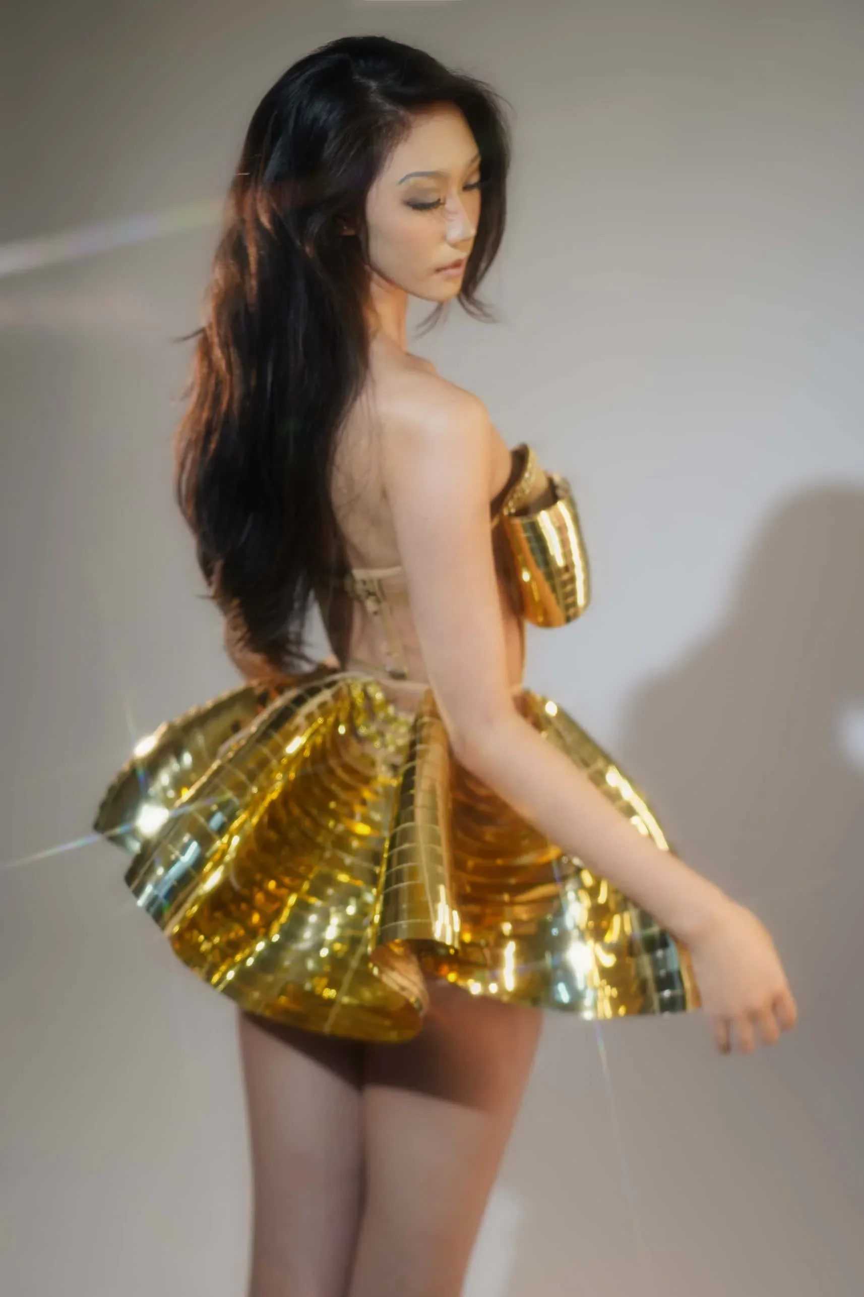 Designer Gold Sequins Party Club Costumes Women Sexy Top and Skirt Stage 2-Piece Outfit Sets Dancer Performance Clothes Feidie