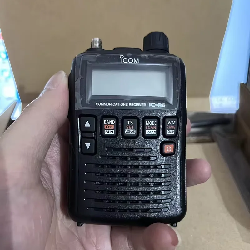 Original genuine product IC-R6 Handheld Receiver Radio Broadband AM/FM Receiver Radio 0.1-1309MHz