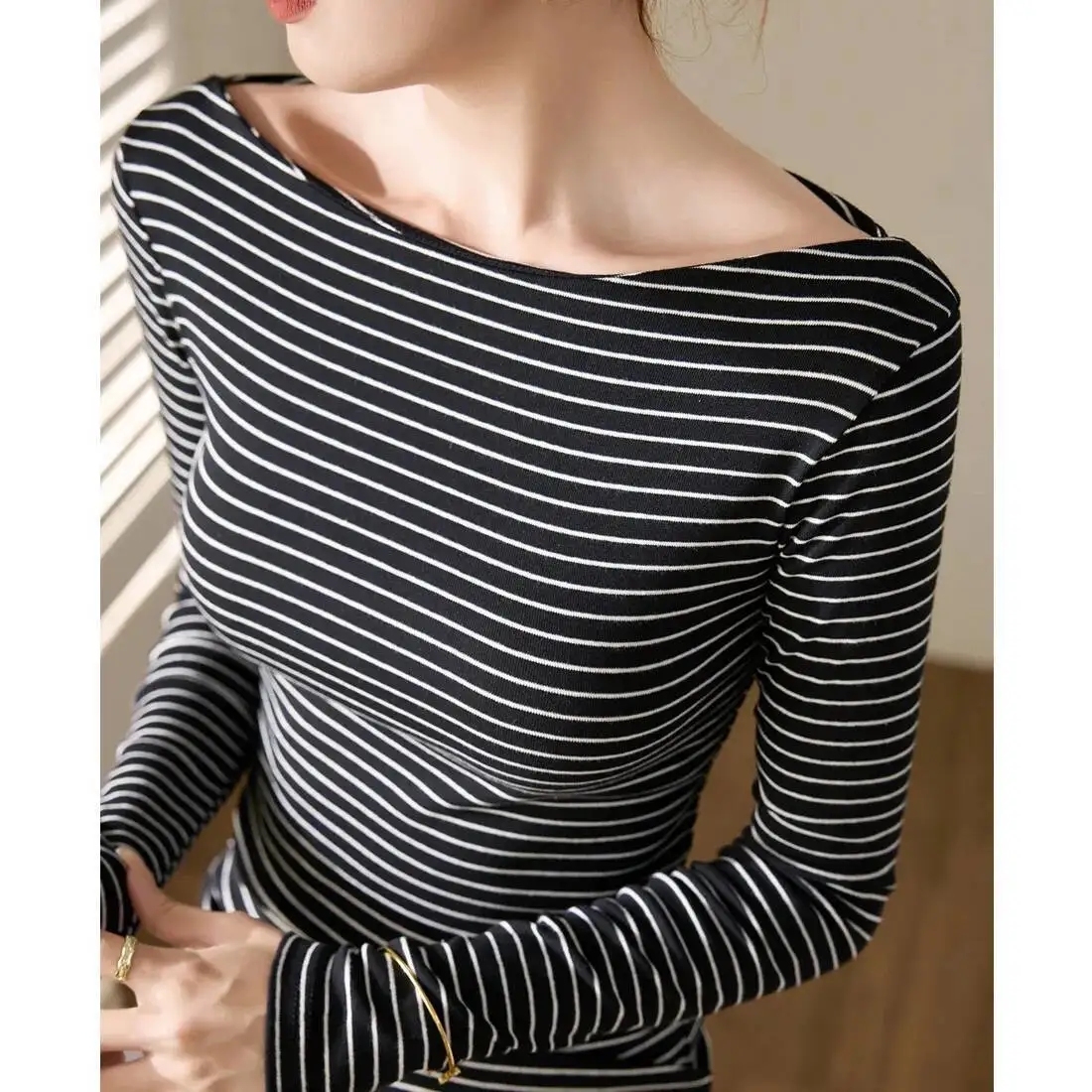 

2026 Spring Women Retro Striped Long Sleeve T Shirt For Women Slim Fit Cotton Base Layer Long Sleeve T-shirt