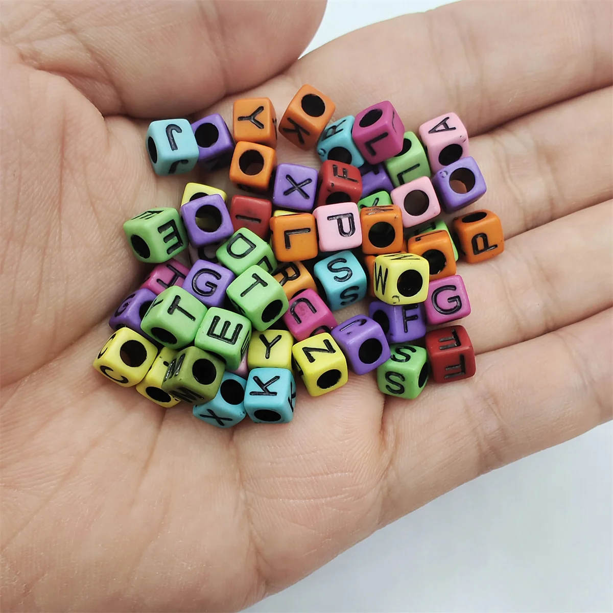 100Pcs/lot 6mm/7mm Acrylic Mixed Color Letter Flat/Square Bead DIY For Jewelry Making Accessories