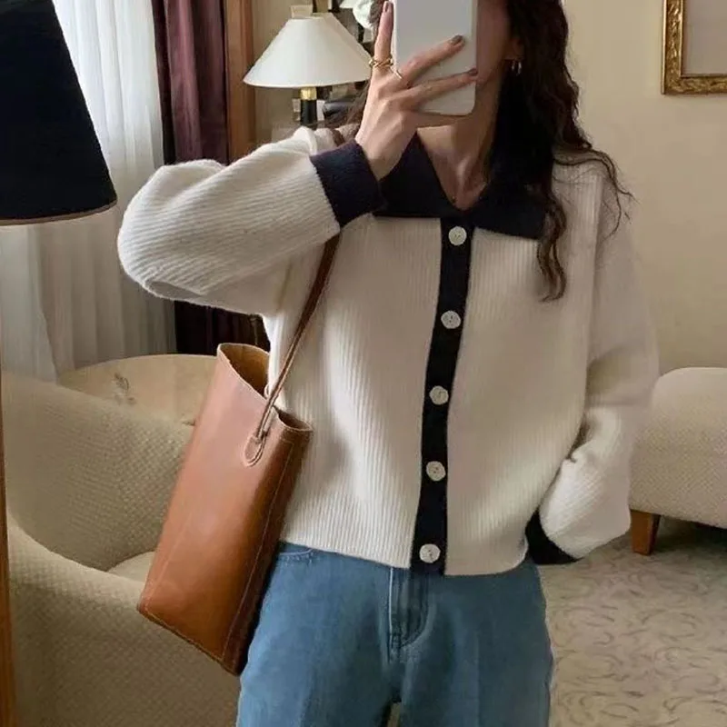 Winter Women\'s Retro Lapel Contrasting Color Thickened Long Sleeved Knitted Cardigan Autumn Loose Short Versatile Youth Top