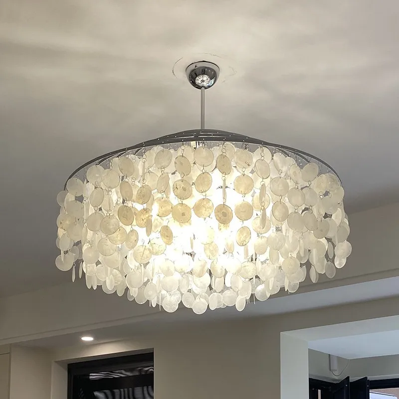 Medieval shell wind chime chandelier living room main light creative fritillary French retro light luxury dining room bedroom