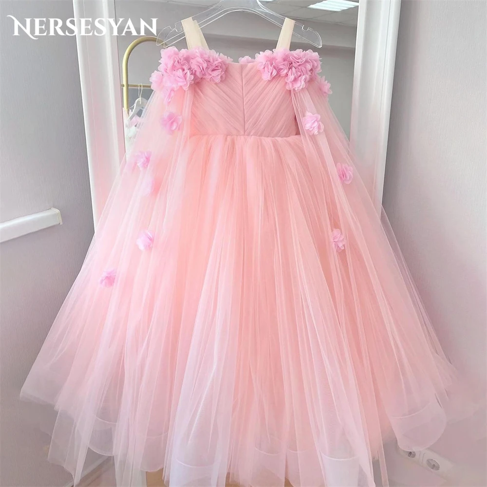 

Nersesyan Pink Elegant Flower Girl Dresses For Wedding Angel Sleeves 3D Flowers A-Line Pleats Tulle Occasional Party Gowns 2024