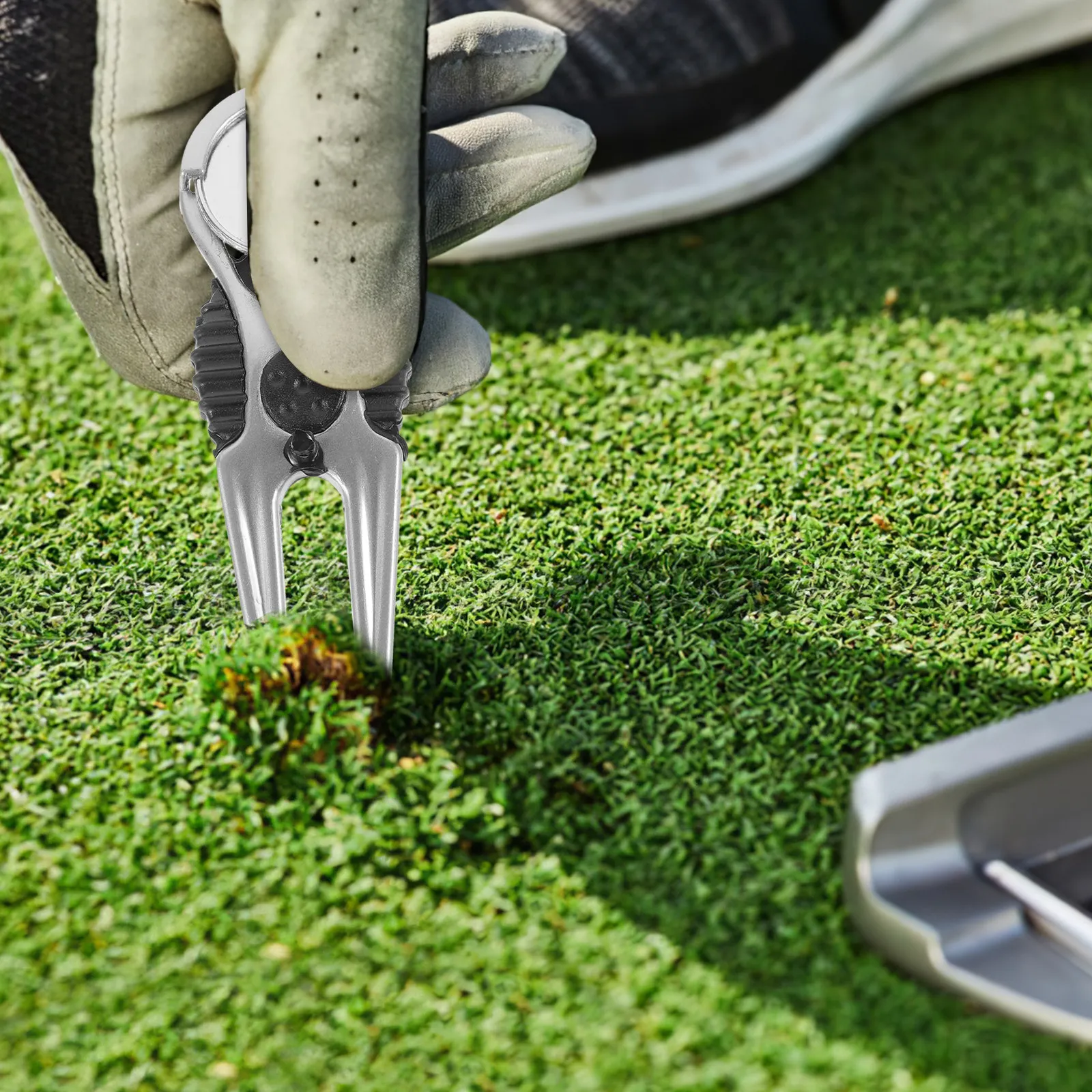 

Набор из 2-х инструментов для ремонта гольф-полей: эргономичный инструмент для ухода за газоном с маркером для мяча, легкий и портативный, для использования на открытом воздухе