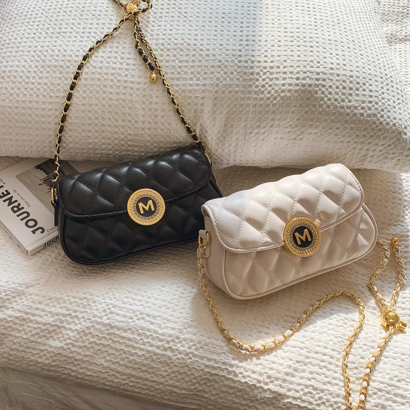 

2025 New! Trendy Niche Designer Small Square Bag - Sparkling Premium Chain, Versatile Shoulder/Crossbody for Effortless Styling