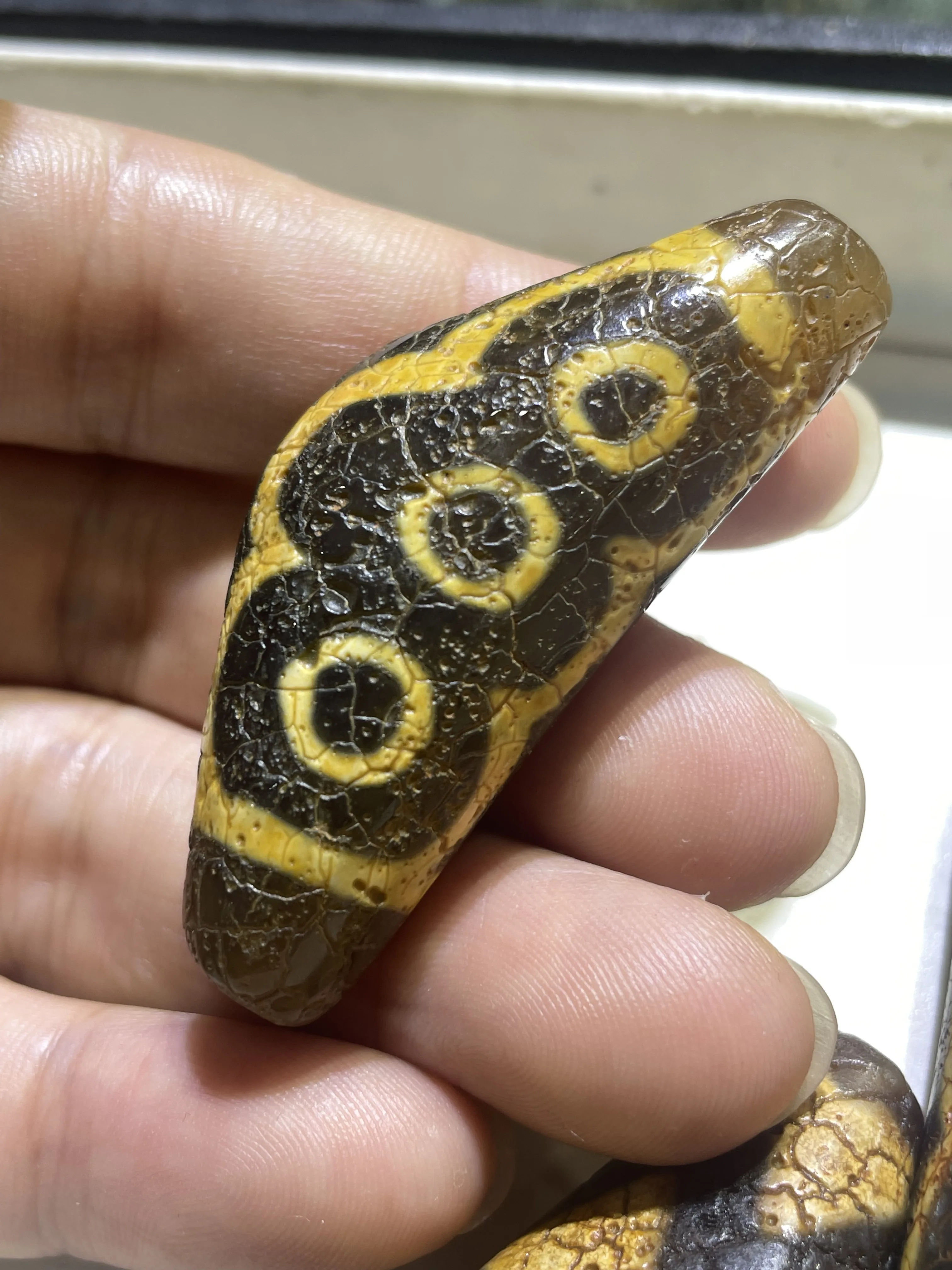 

No.210126N84 Energy Tibetan Old Agate Ivory Color 6 Eyed of Healthy Symbol Horn SH dZi Bead Big Pendant Amulet Good Saurces