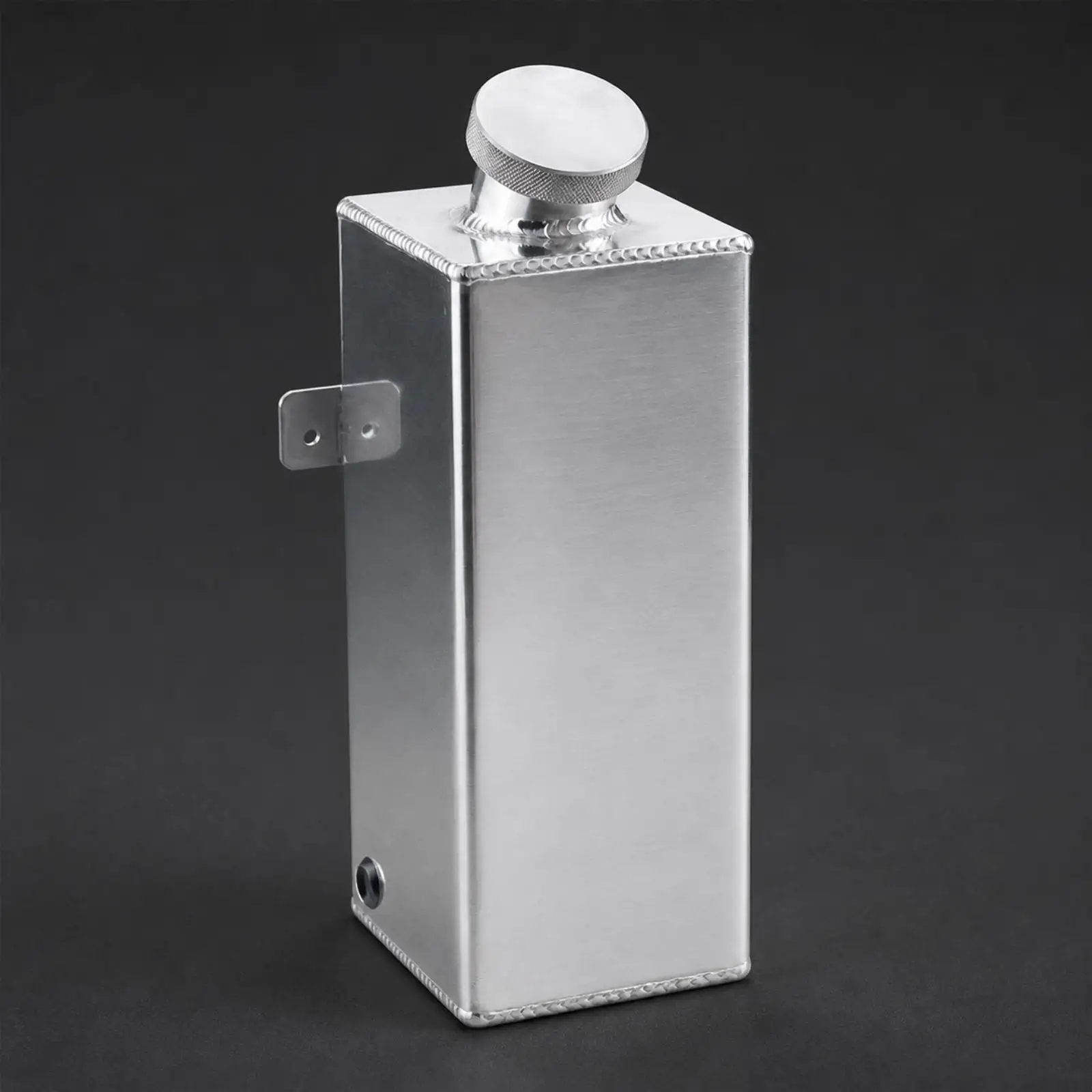Universal Aluminum Radiator Overflow Tank 2 Liter Coolant Reservoir with Cap for Custom Car Builds