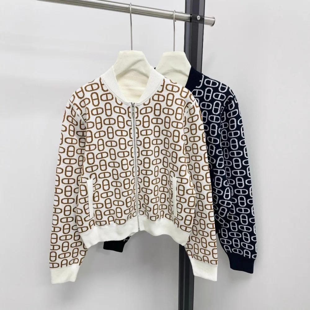 

Fashionable Autumn and Winter Knitwear High-end Heavy-duty Long Sleeved Top Loose and Versatile Jacket Thick and Trendy