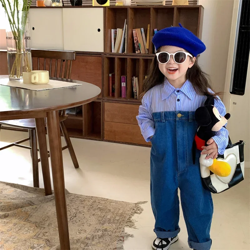 أزياء الفتيان الفتيات قميص مخطط المرقعة بذلة الدنيم 2025 الربيع بأكمام طويلة الاطفال فضفاض رومبير الأطفال وزرة