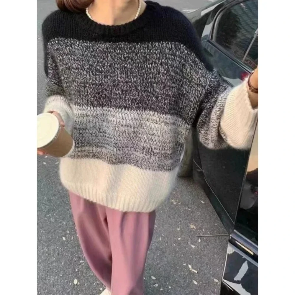 

Women's Gradient Color Overhead Sweater Soft Shaggy Inner Wear Knitted Shirt round Neck Full Sleeve Autumn Winter