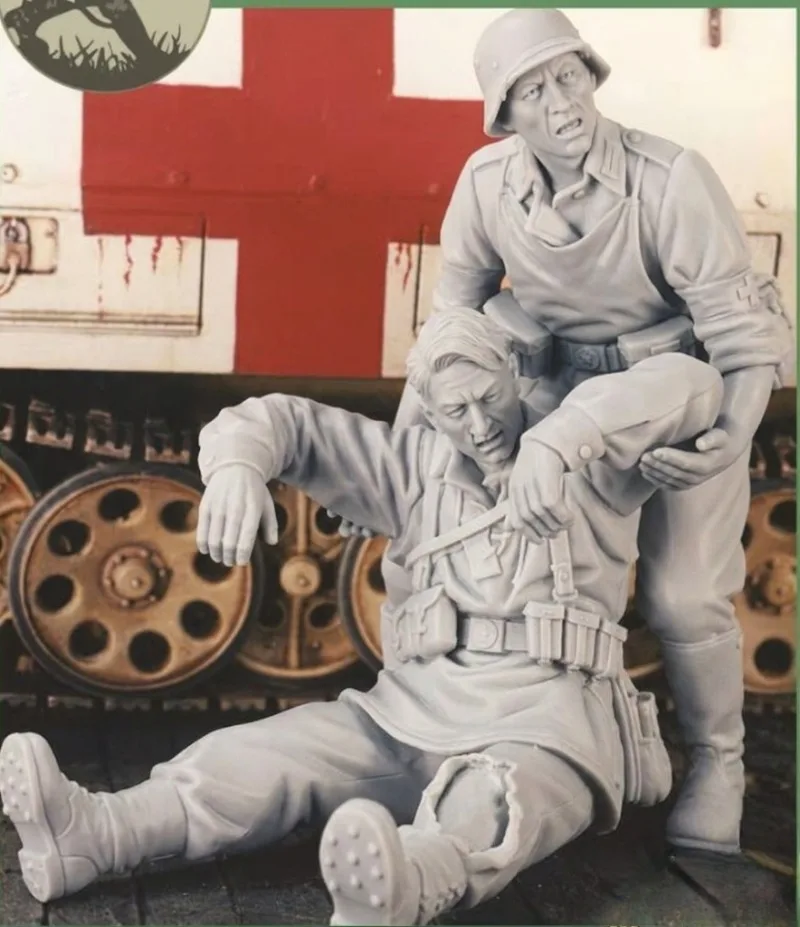 

1/35 Scale Resin Figure Assembled Model Kit Medic Ambulance Comrade 2 Men Military Model Collection Unassembled and Unpainted