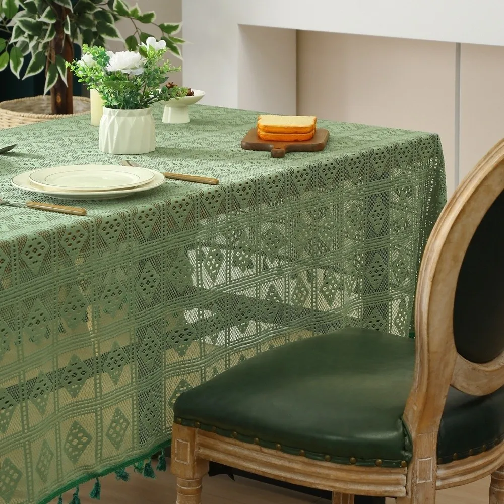 Rectangular Hollowed Out Tablecloth Checkered Pattern Non-Slip Retro Tablecloth Dust-Resistant Dustproof Lace Tablecloth Wedding
